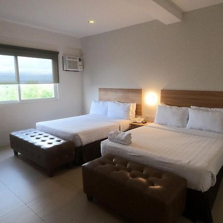 Mango Suites Тугегарау Екстериор снимка