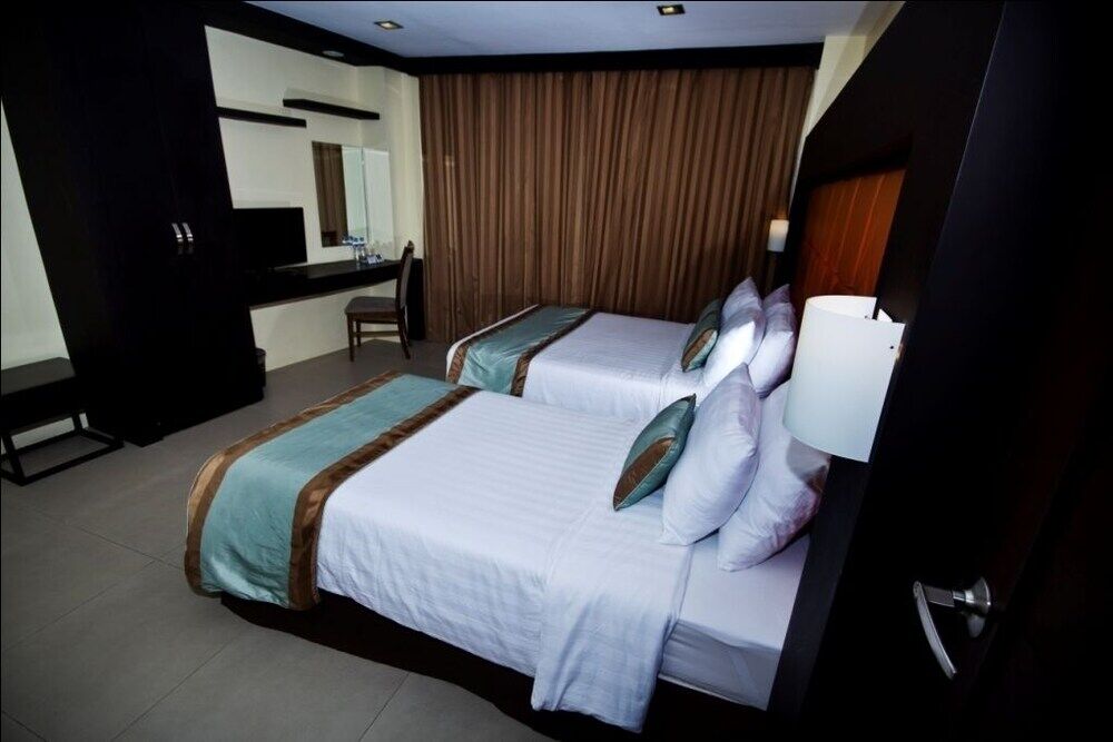 Mango Suites Тугегарау Екстериор снимка